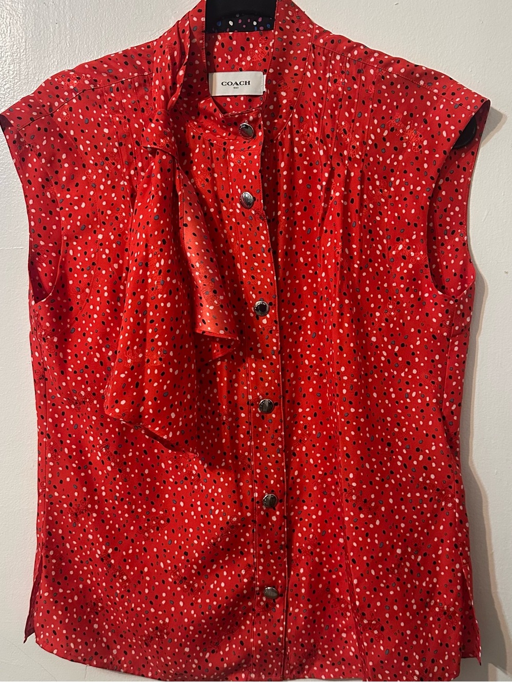 COACH 100% silk Red horse and carriage Sleeveless snap up Button Blouse